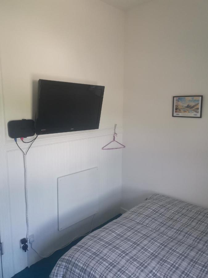 Dalwhinnie Old School Hostel Екстериор снимка